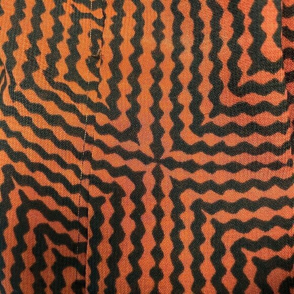 H&M Woman’s Geometric Front Pleated Sheath Dress 3/4 Sleeve Size 6 Red Black - Picture 7 of 7